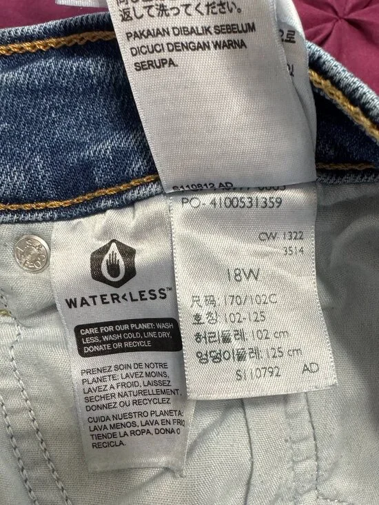 Levi's Wedgie Straight Jeans Women's Size 18W Blue Denim Button Fly - Picture 12 of 13